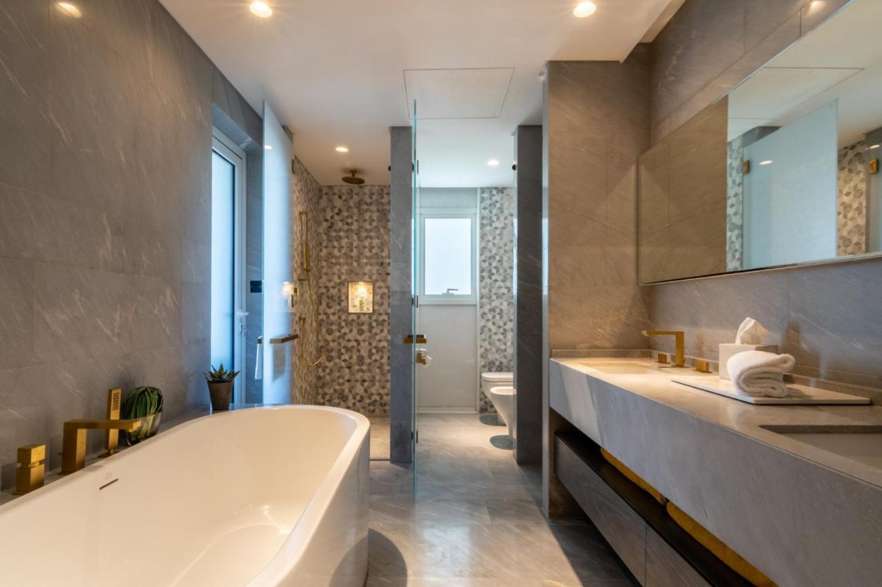South Five Palm - Luxurious Three Bedroom *