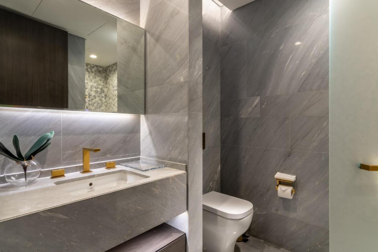 South Five Palm - Luxurious Three Bedroom Apartment Dubai